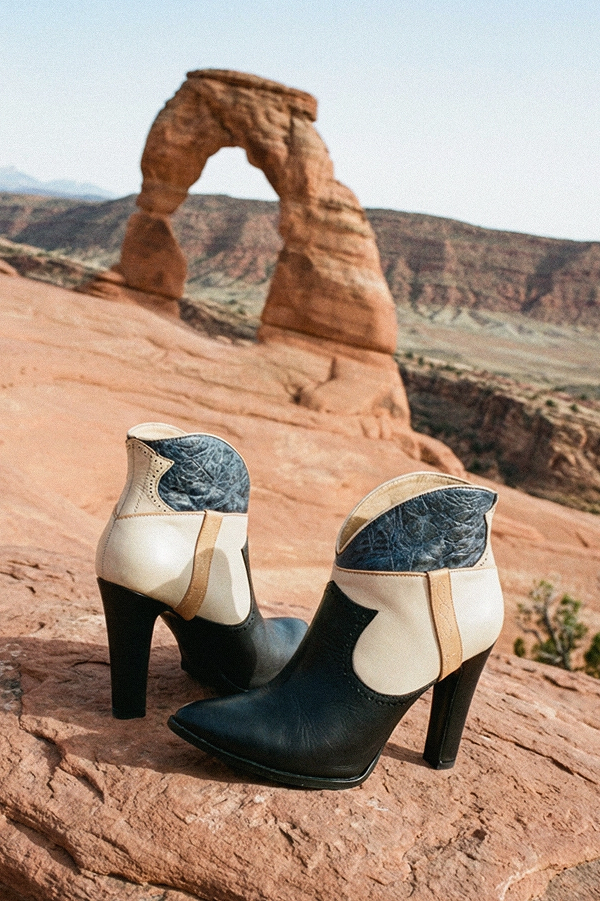 Publicidad de la colección de calzado de 