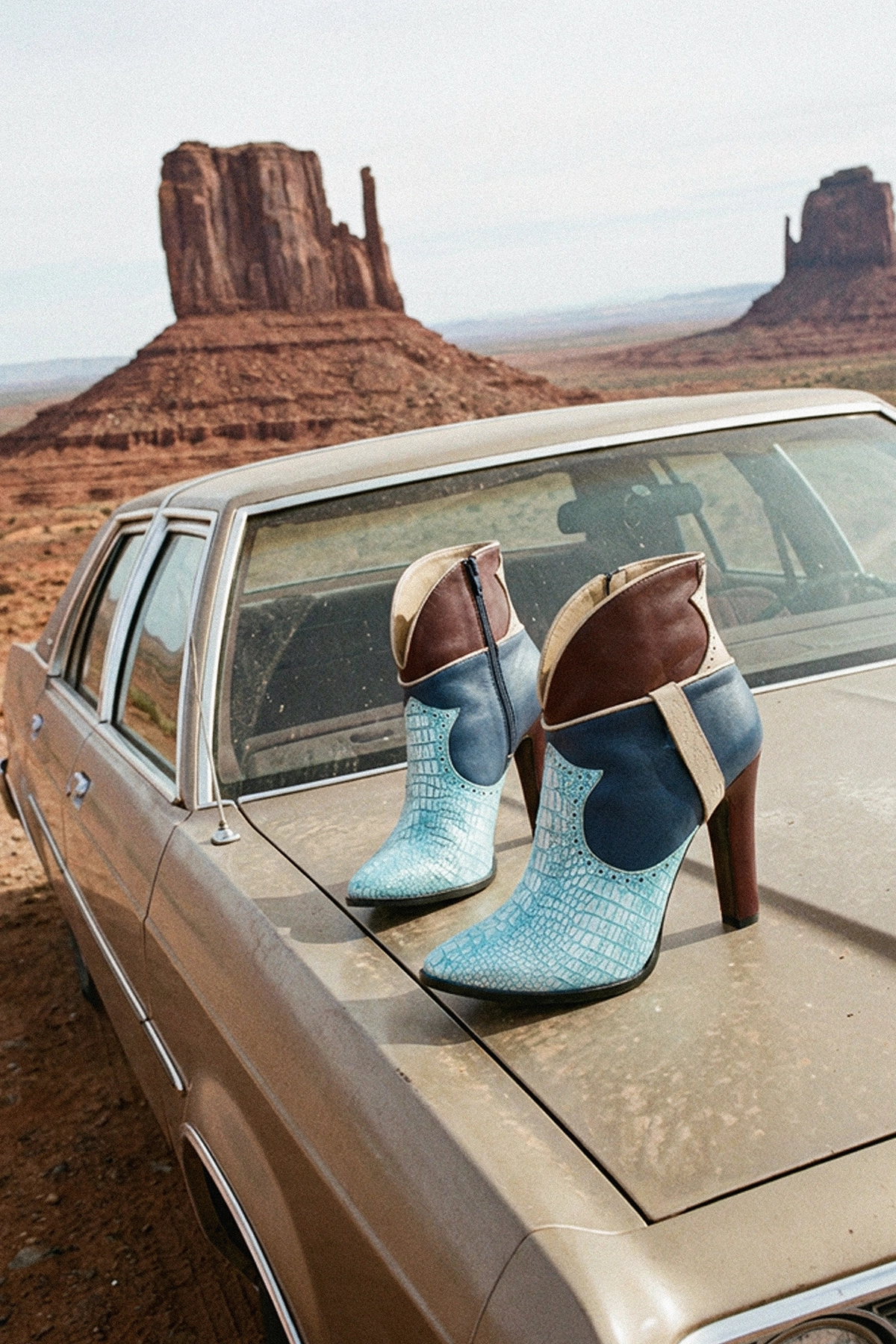 Publicidad de la colección de calzado de 