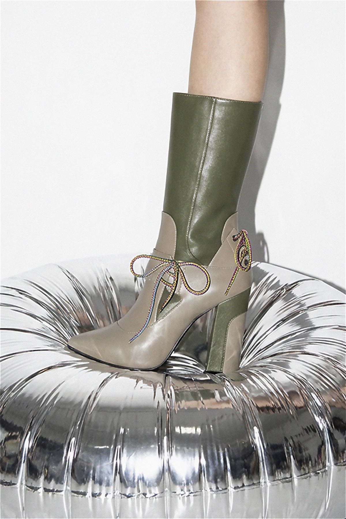 Publicidad de la colección de calzado 