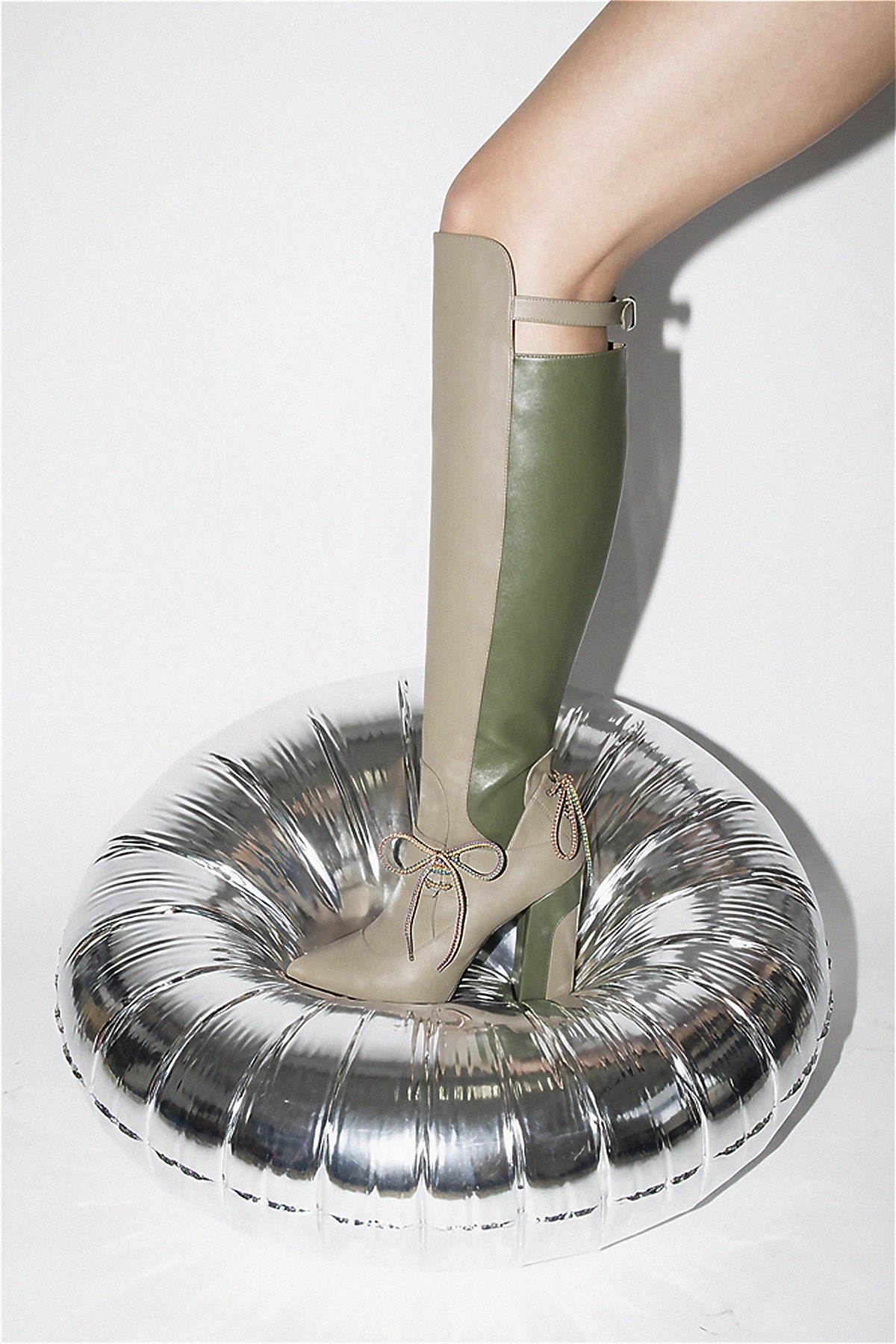 Publicidad de la colección de calzado 