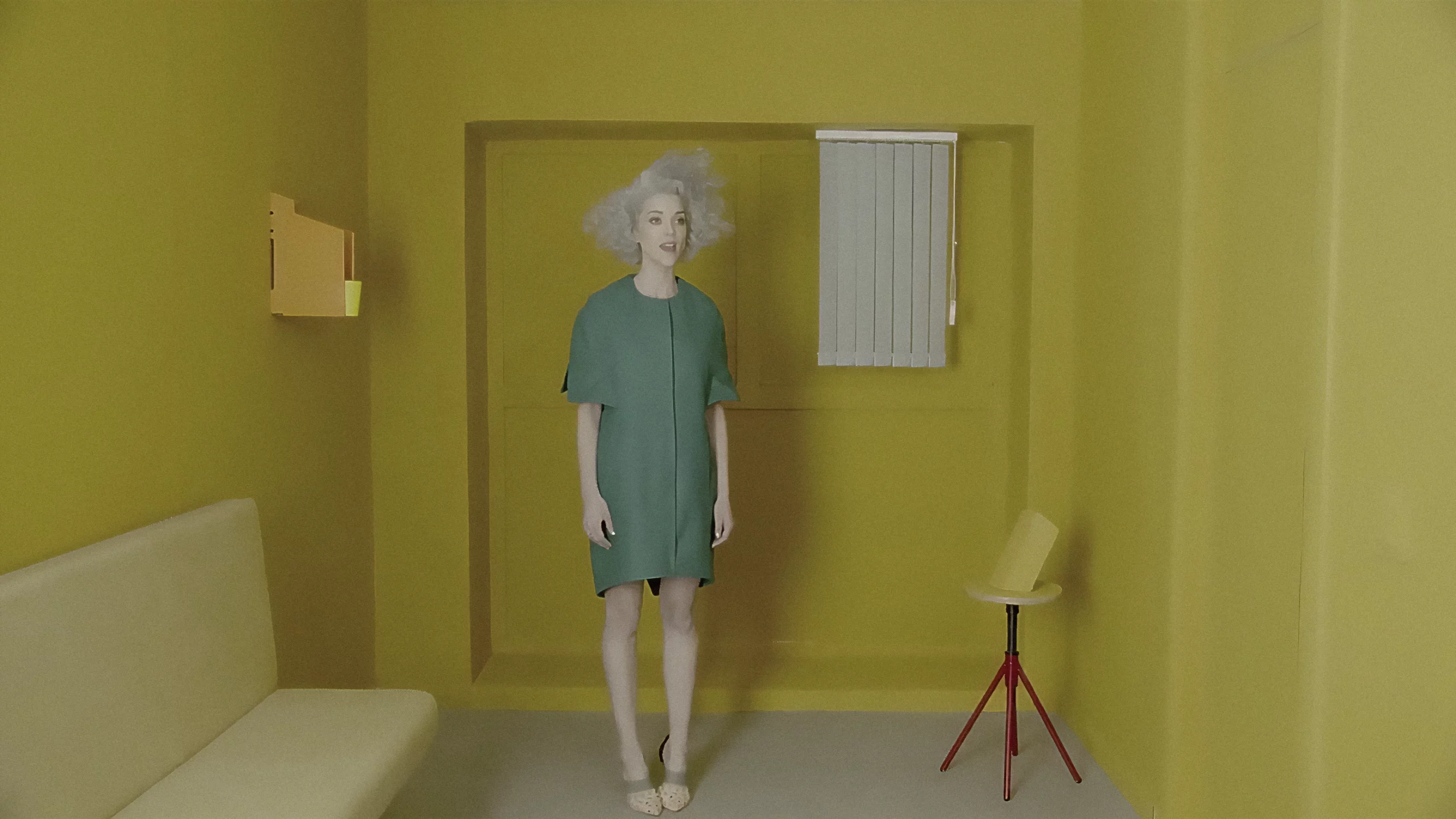 Cesión de vestuario de Ana Locking para el videoclip de St Vincent 