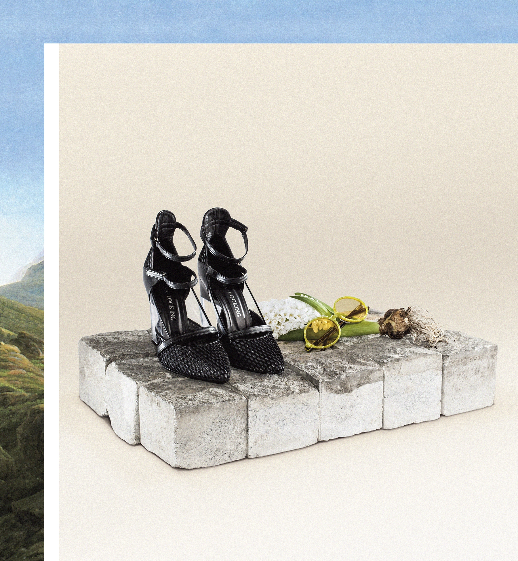 Publicidad de la colección de calzado y bolsos 