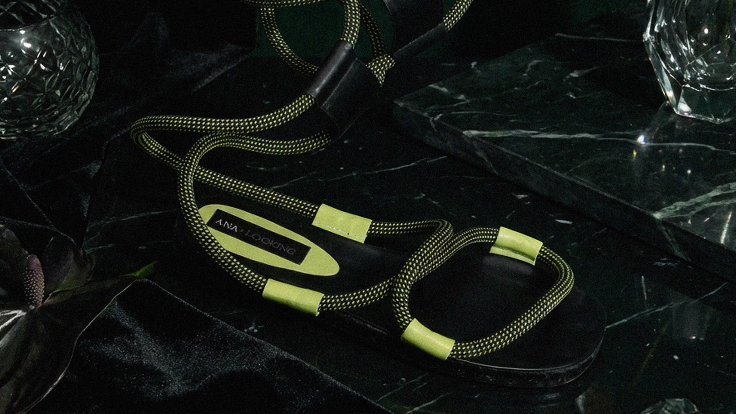 Publicidad de la colección de zapatos 