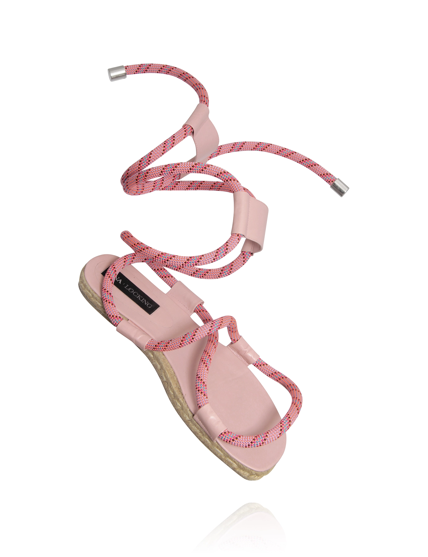 Sandalia de esparto y piel de la colección 