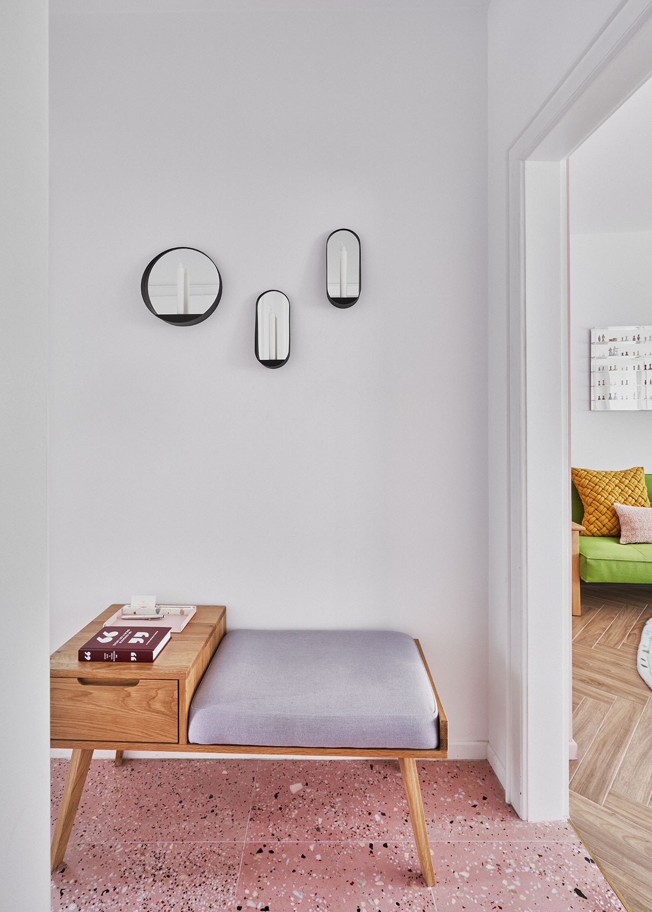 Edificio “Believers” de Halcyon Days Luxemburgo. Proyecto de decoración integral de un edificio de Ana Locking en Luxemburgo. Apartamento 3, recibidor.
